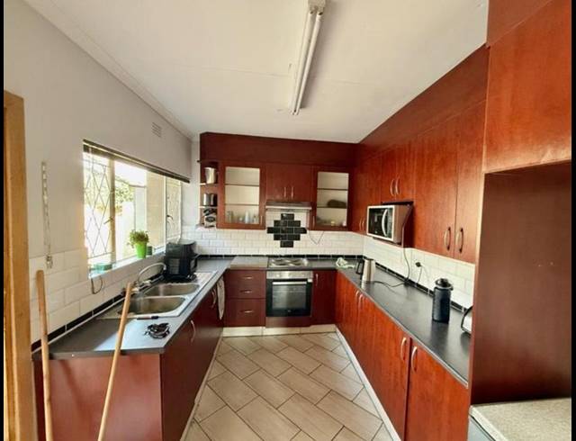 5 BEDROOM HOUSE FOR SALE IN TULISA PARK